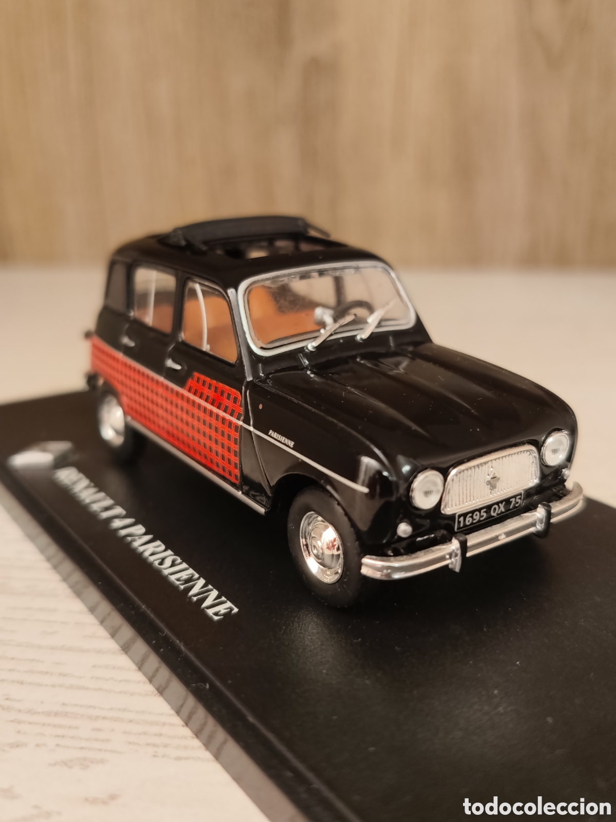 Coches a escala: RENAULT 4L LE PARISIENNE - Foto 1