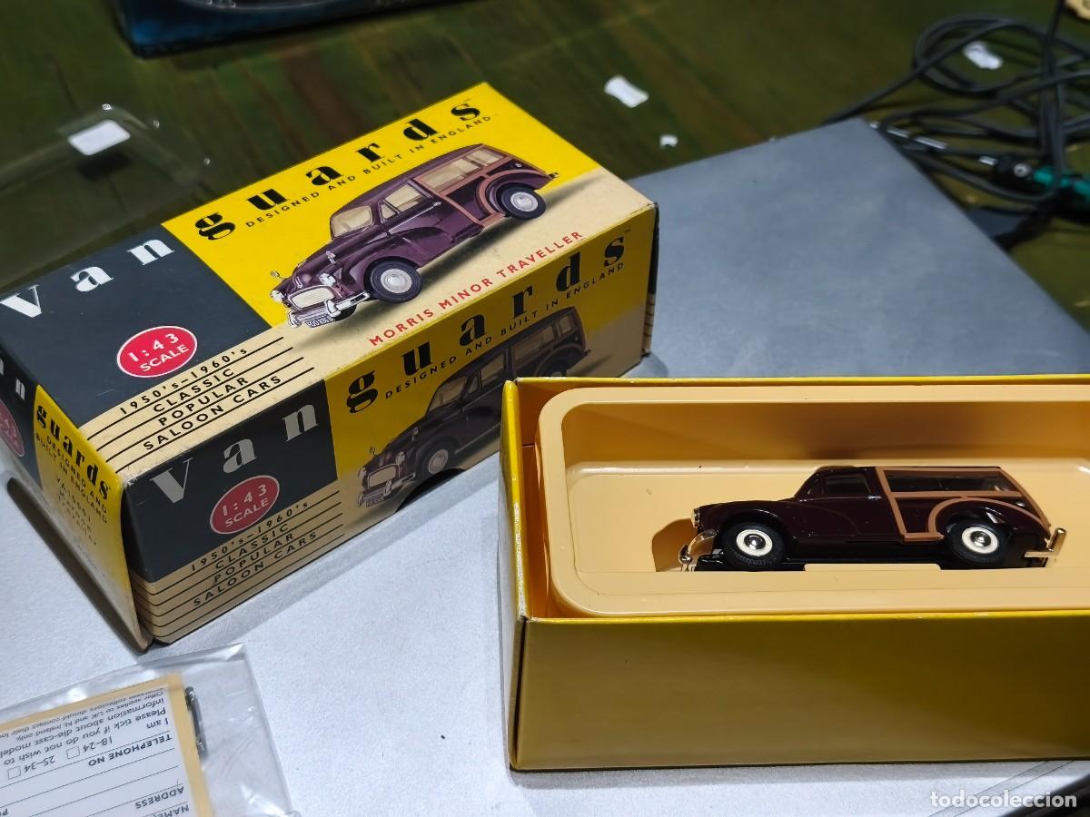 Coches a escala: Morris Minor Traveller Maroon VA10001 Vanguards .Escala 1/43. Made In England.