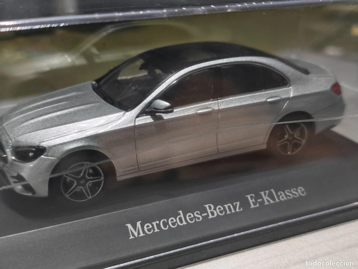Modellautos: Mercedes-Benz E-Klasse. Escala 1/43. Herpa. Original Mercedes. Silver Met.