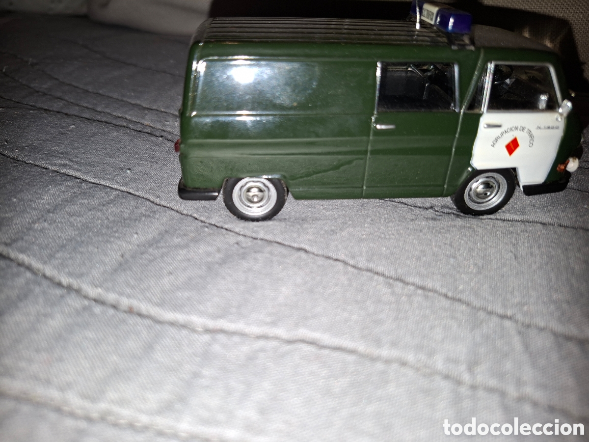 Model Cars: FURGONETA DE ATESTADOS DE LA GUARDIA CIVIL DE TR&Aacute;FICO