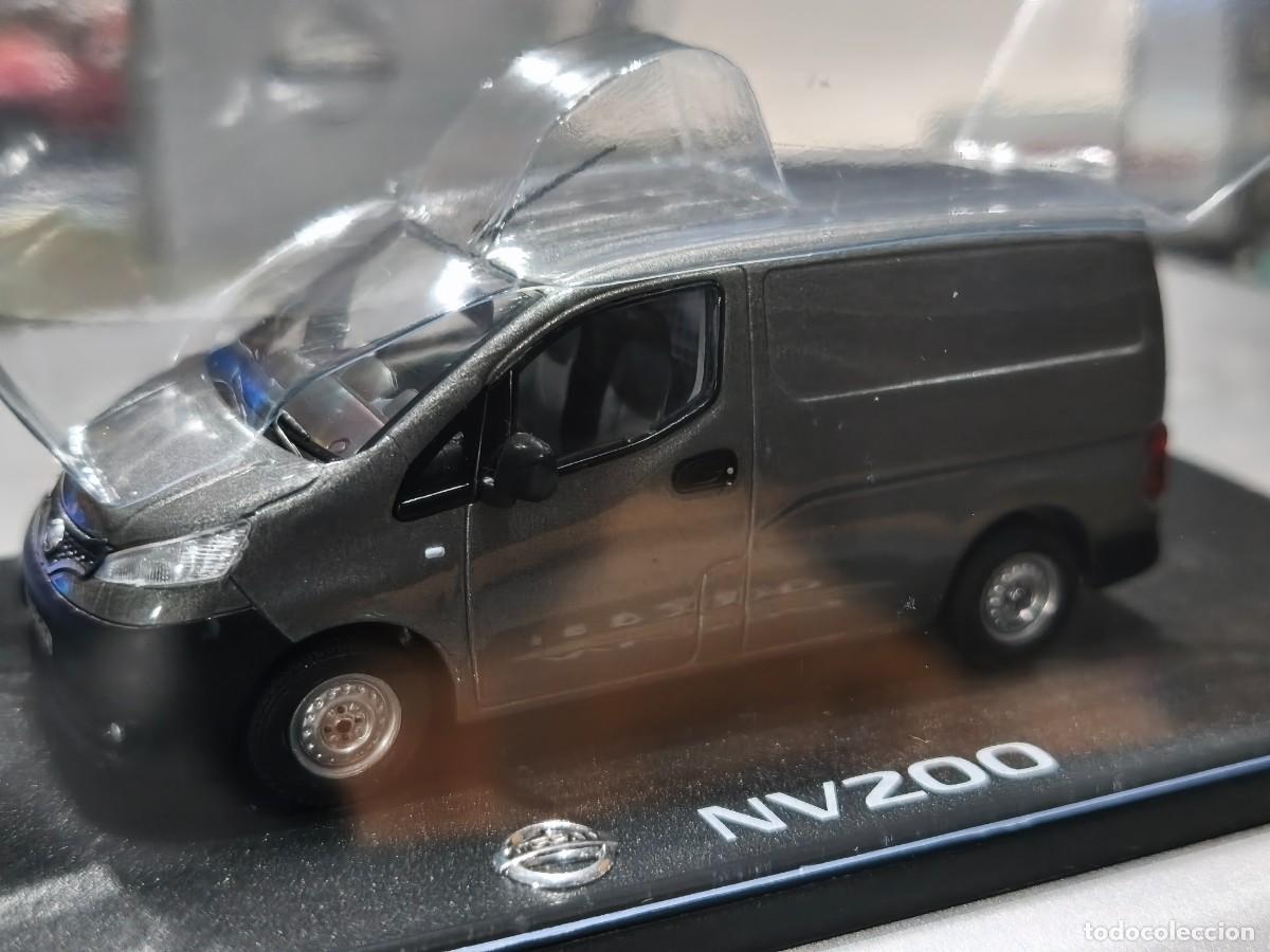 Coches a escala: Nissan NV200 Van Dark Grey (2010). Escala 1/43. Original Nissan. Eligor eli-101335