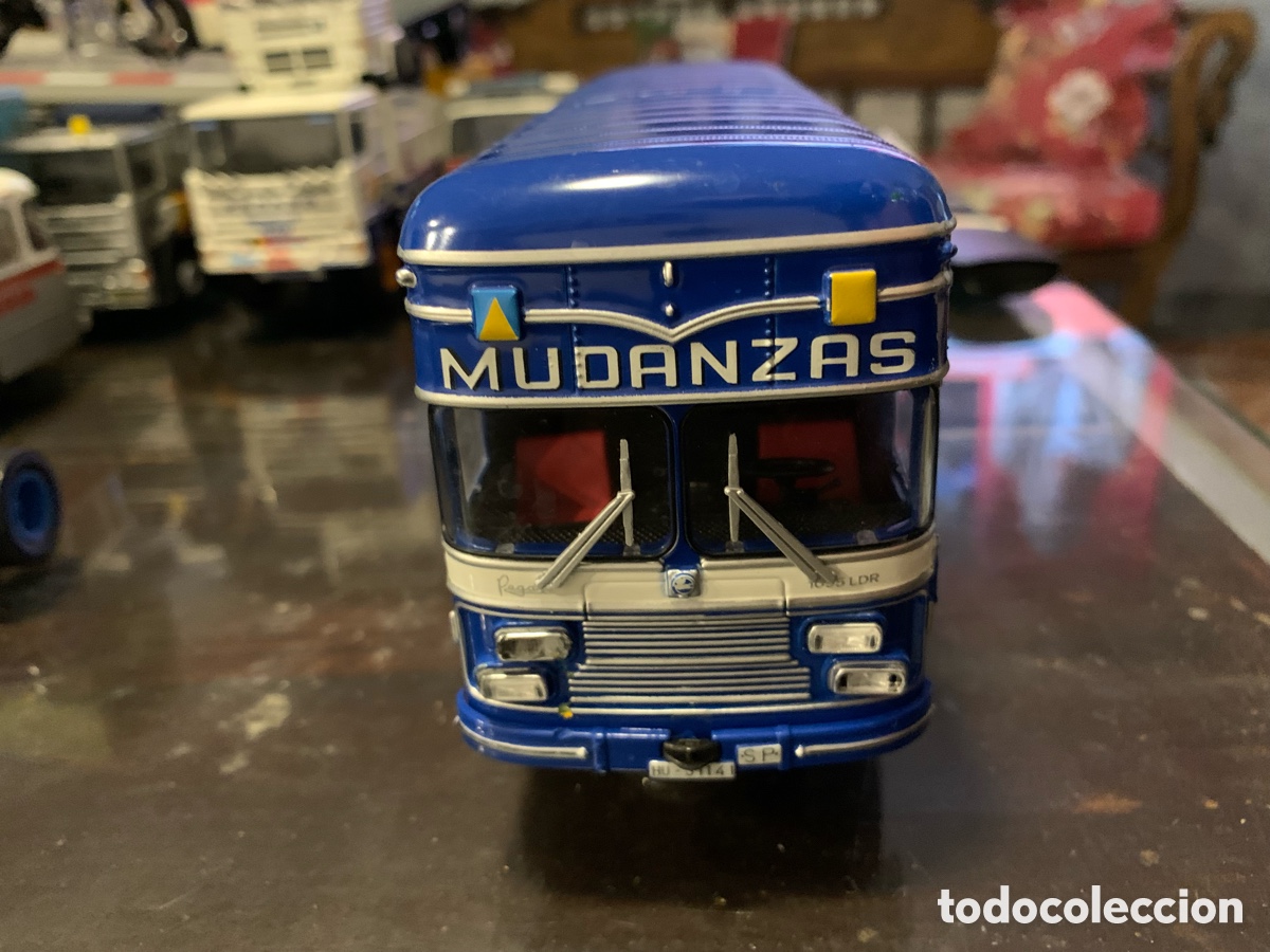 Coches a escala: CAMION PEGASO 1095 LDR CAPITON&Eacute;. (1968). DIECAST 1/43. IXO