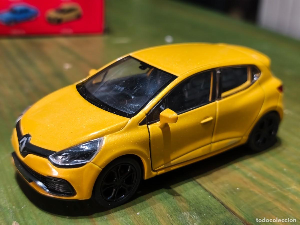 Coches a escala: Renault Clio RS Amarillo Met. Escala 1/43. Welly 43672