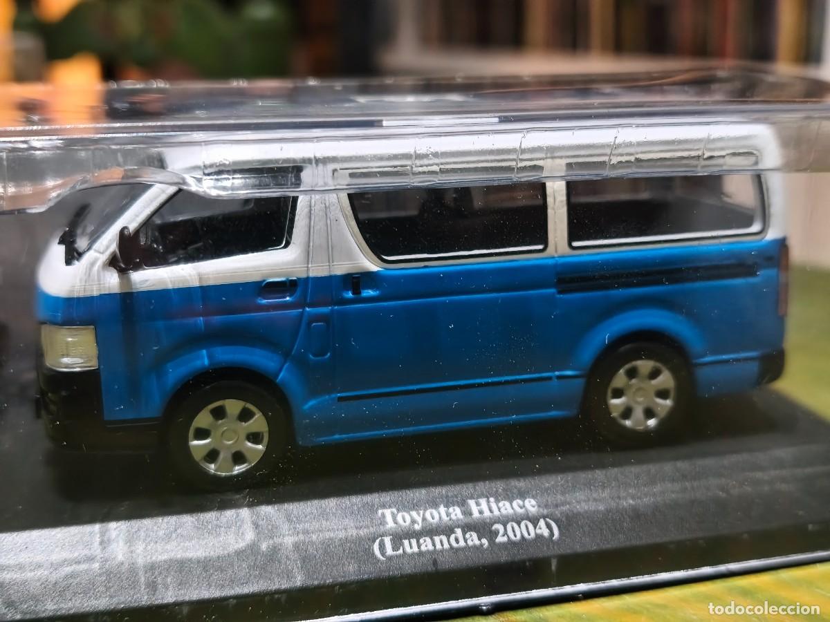 Coches a escala: Toyota Hiace Luanda Taxi (2004). Escala 1/43 IXO Altaya.