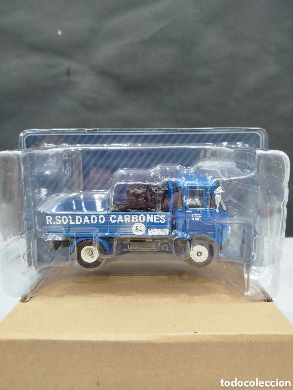 Coches a escala: Cami&oacute;n Salvat R. Soldado Carbones 1:43 &ndash; Colecci&oacute;n Camiones y Transportes Espa&ntilde;oles