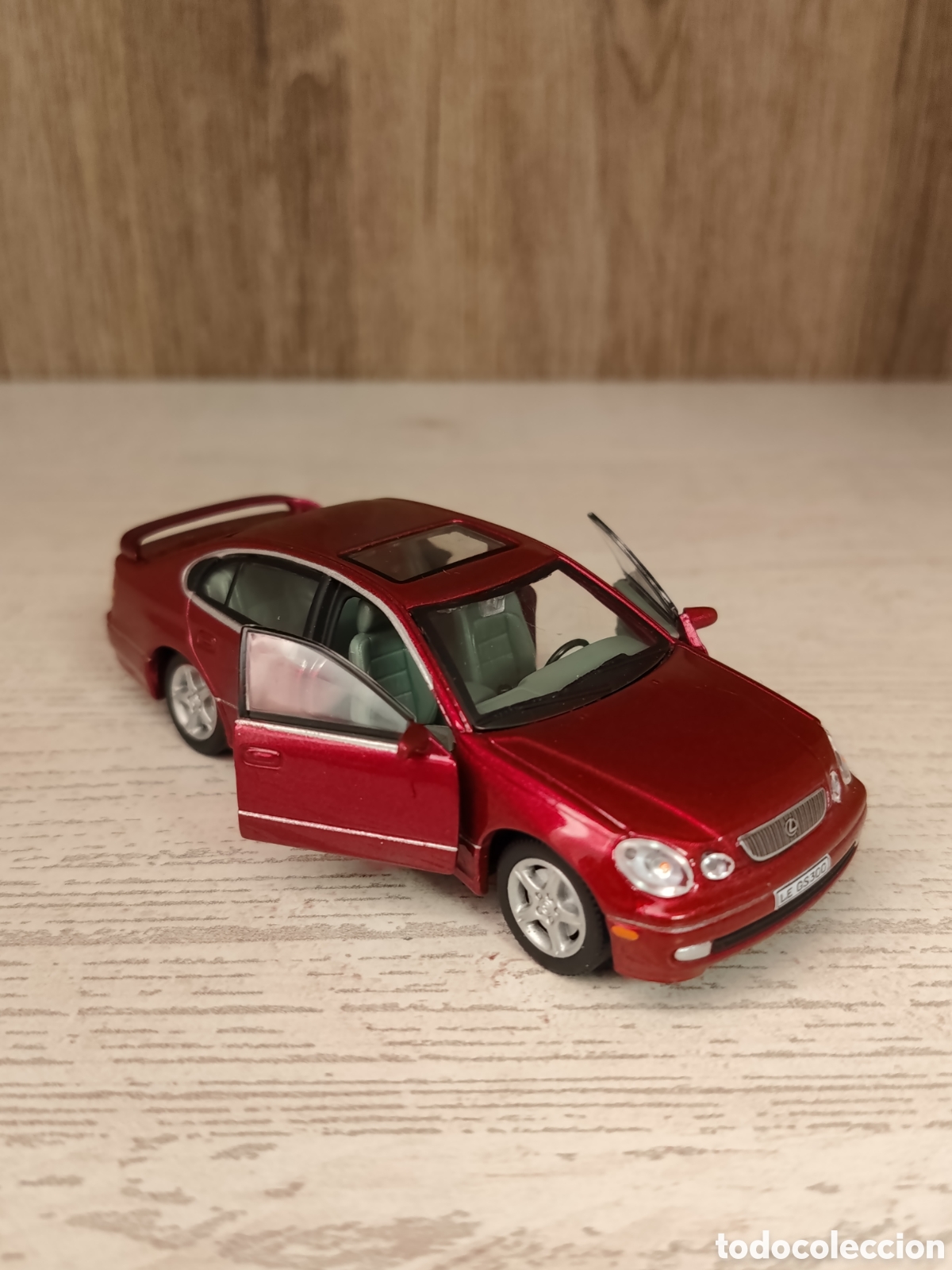 Coches a escala: LEXUS GS 300 e 1.43. . - Foto 1