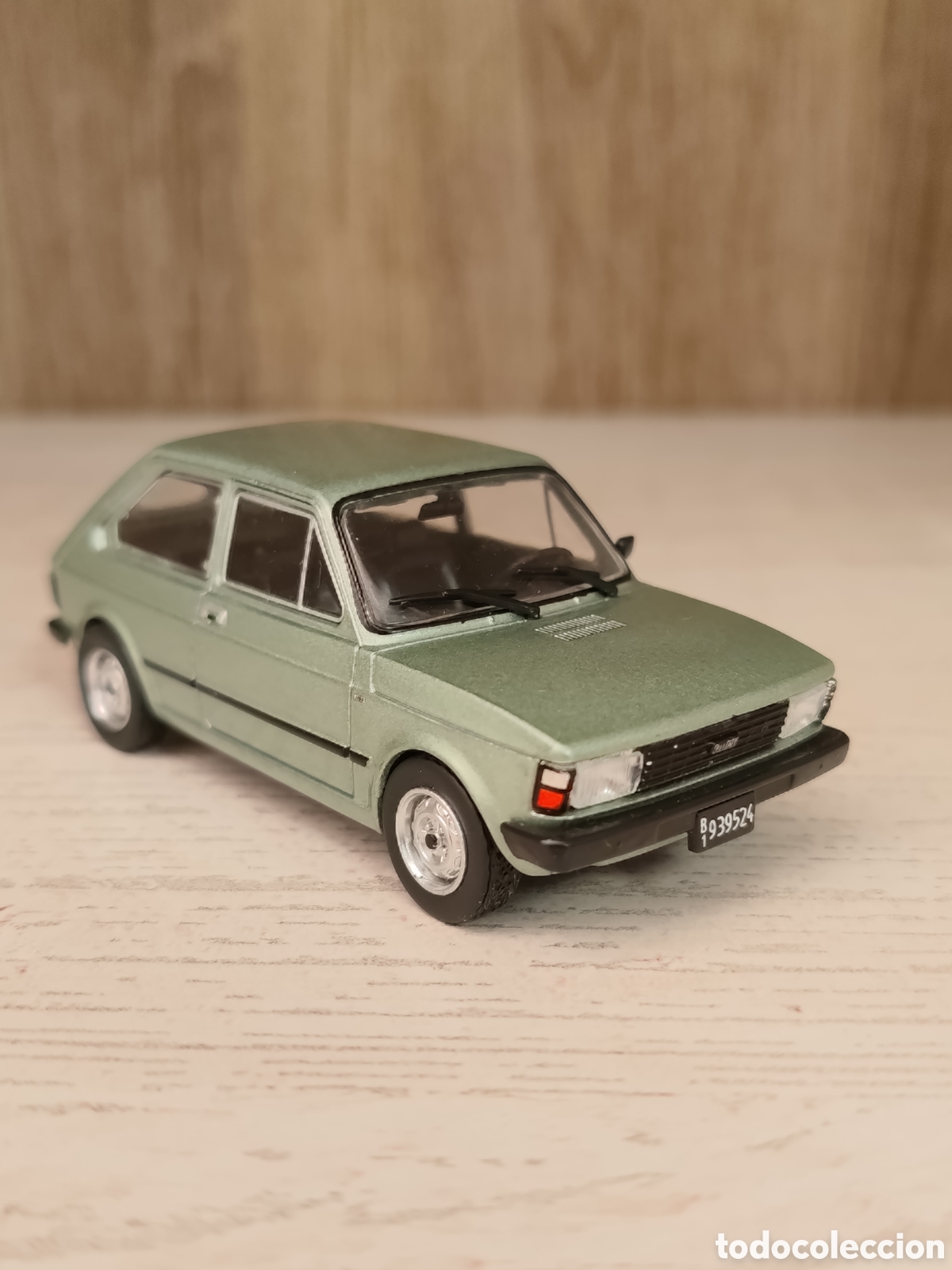 Coches a escala: FIAT 147 CL5 3p escala 1.43