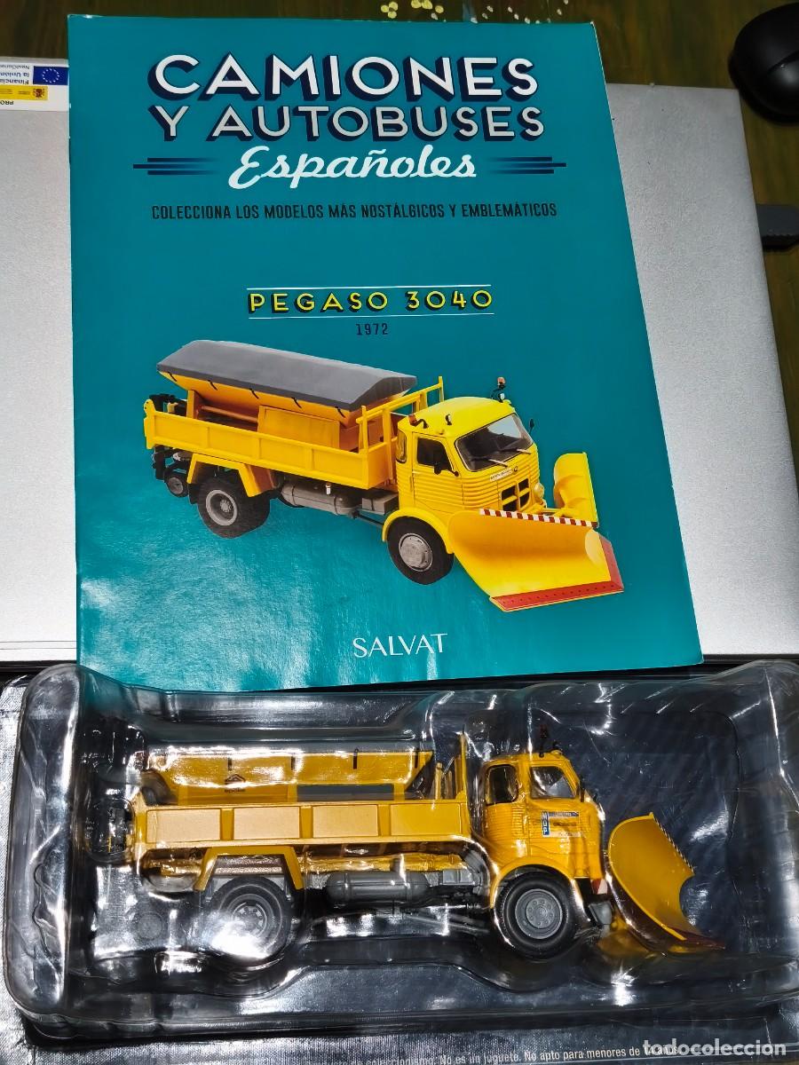 Coches a escala: Pegaso 3040 Quitanieves. (1972) Escala 1/43 Salvat. Camiones y autobuses espa&ntilde;oles. Con fasc&iacute;culo.