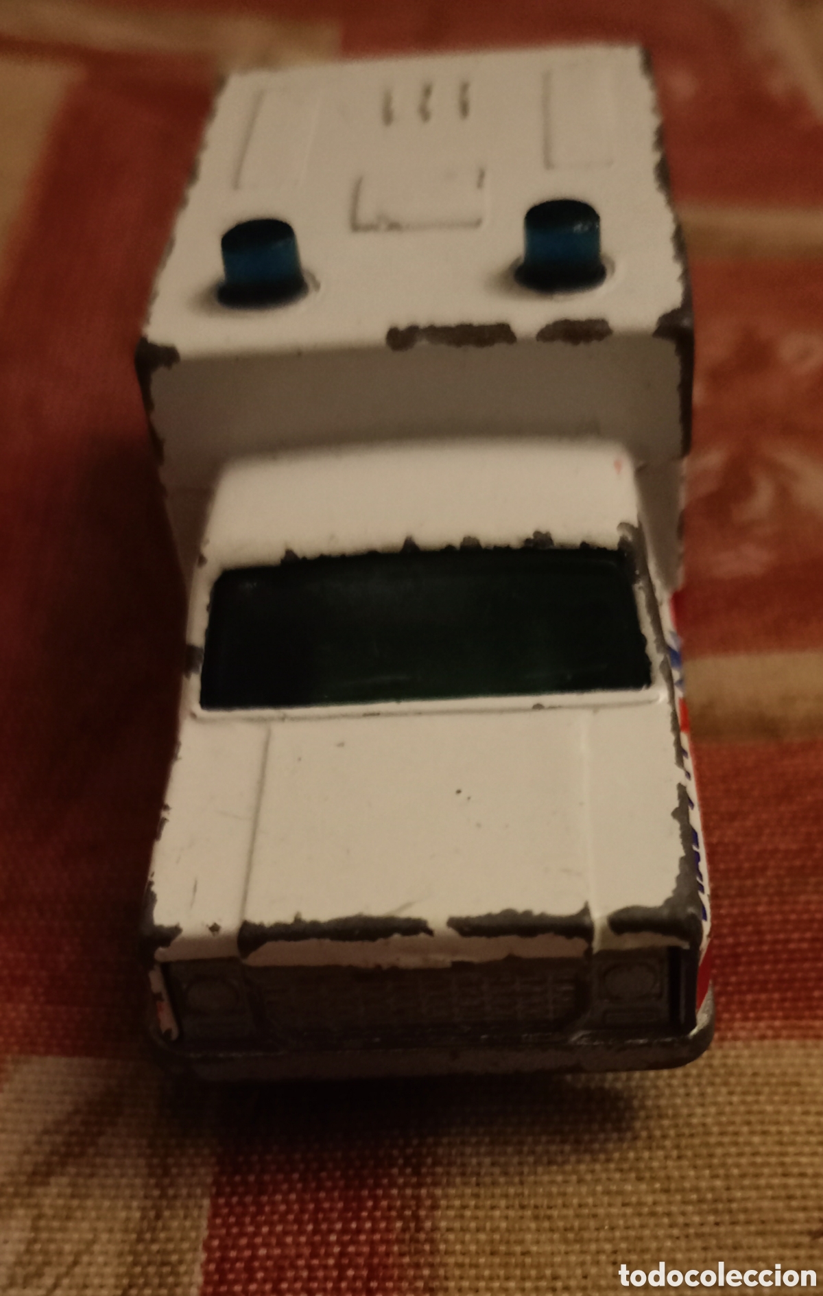 Coches a escala: Ambulancia Matchbox de Mattel - Foto 3
