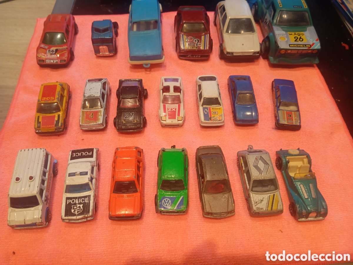 Coches a escala: Gran Lote 20 Cochecitos de Metal Vintage - Guisval, Majorette, Mira, Matchbox (Para Restaurar/Piezas