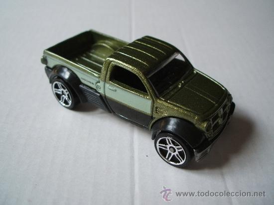 Model cars Hot Wheels: dodge m80 de hot wheels. escala 1:64 aprox