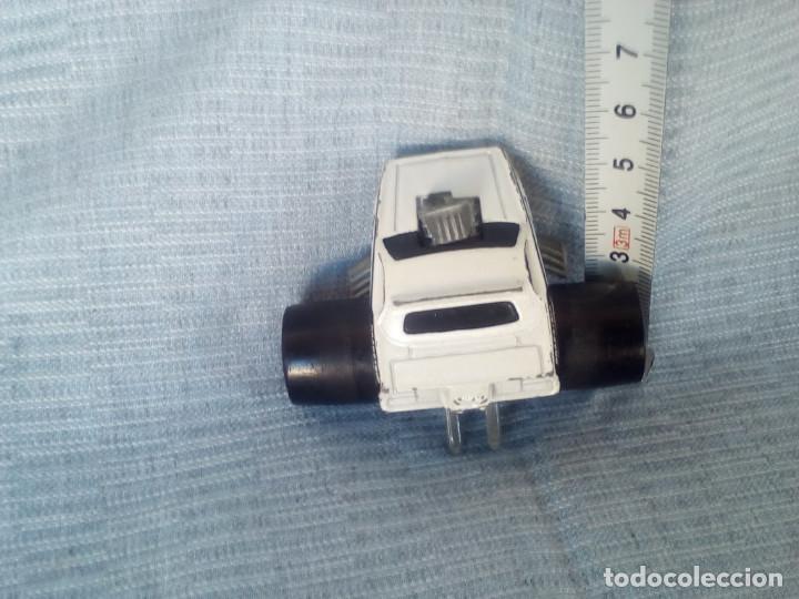 Model cars Hot Wheels: coche hot wheels blanco barracuda