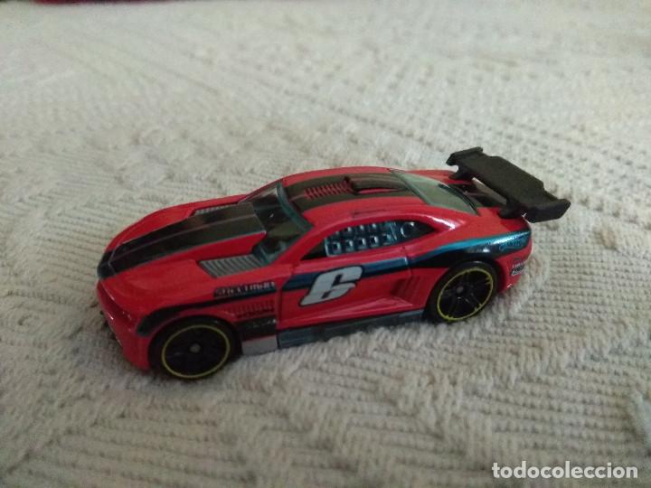 Coches a escala Hot Wheels: HOT WHEELS CUSTOM CAMARO 2011 1/64 - Foto 2