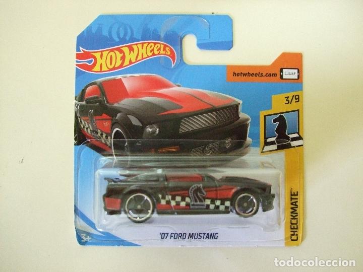 Carros em escala Hot Wheels: &acute;07 FORD MUSTANG 2007 - HOT WHEELS MATTEL CHECKMATE A&Ntilde;O 2018 ESCALA 1:64 - COCHE CABALLO AJEDREZ