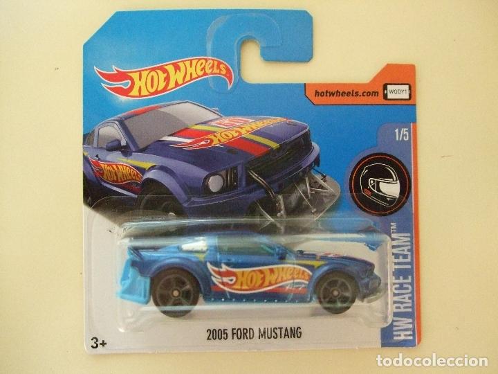 Carros em escala Hot Wheels: 2005 FORD MUSTANG HOT WHEELS MATTEL HW RACE TEAM 2017 - ESCALA 1:64 COCHE JUGUETE DEPORTIVO HWGT 50