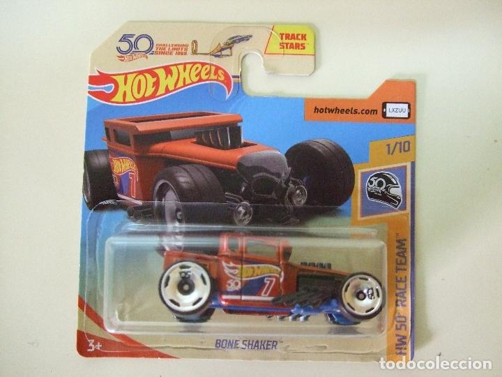 Coches a escala Hot Wheels: BONE SHAKER - HOT WHEELS MATTEL HW 50 RACE TEAM ANIVERSARIO 2018 ESCALA 1:64 COCHE HOT ROD CALAVERA
