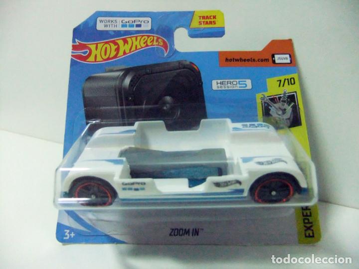 Carros em escala Hot Wheels: ZOOM IN - HOT WHEELS HW EXPERIMOTORS 2018 ESCALA 1:64 COCHE C&Aacute;MARA GOPRO HERO 5 SESSION TRACK STARS