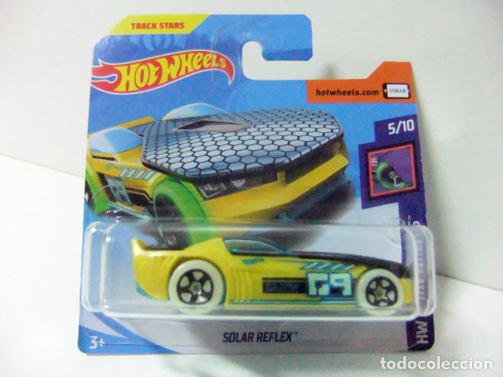 Carros em escala Hot Wheels: SOLAR REFLEX - HOT WHEELS MATTEL HW GLOW WHEELS 2018 ESCALA 1:64 - COCHE TRACK STARS AUTOM&Oacute;VIL PANEL