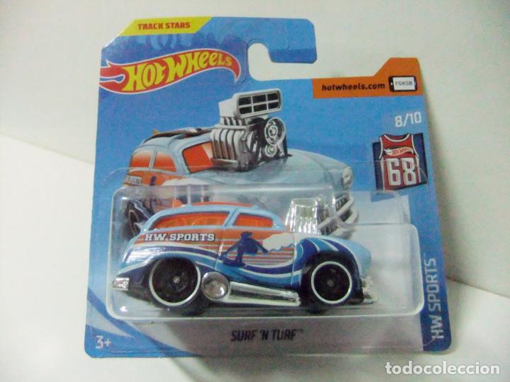 Carros em escala Hot Wheels: SURF &acute;N TURF - HOT WHEELS MATTEL HW SPORTS A&Ntilde;O 2018 - ESCALA 1:64 - COCHE AUTO TRACK STARS SURFING