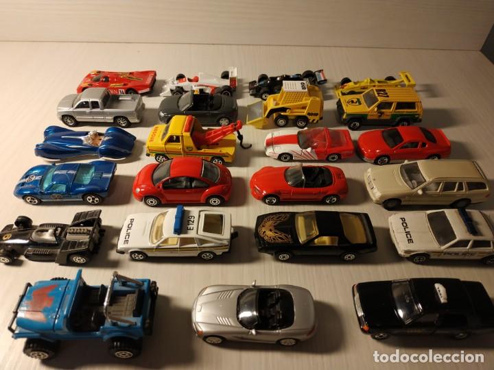 Model cars Hot Wheels: 23 miniaturas marcas varias