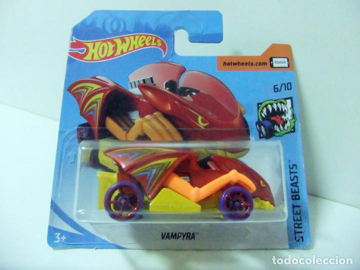 Carros em escala Hot Wheels: VAMPYRA - HOT WHEELS MATTEL HW STREET BEASTS 2018 ESCALA 1:64 - COCHE ANIMAL MONSTRUO VAMPIRO