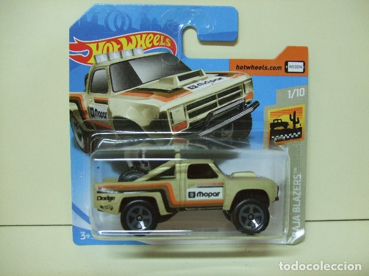 Auto in scala Hot Wheels: &acute;87 DODGE D100 1987 MOPAR - HOT WHEELS HW BAJA BLAZERS 2019 1/10 - COCHE 1:64 PICKUP PICK UP 4X4