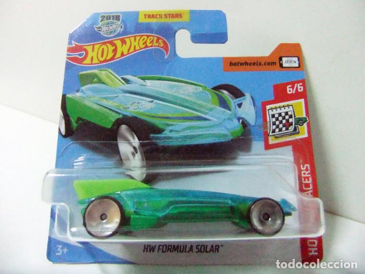 Model cars Hot Wheels: HW FORMULA SOLAR EARTH DAY - HOT WHEELS HOLIDAY RACERS 2018 ESCALA 1:64 - COCHE AUTO TRACK STARS
