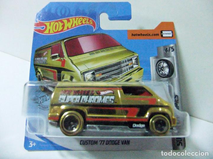 Model cars Hot Wheels: CUSTOM &acute;77 DODGE VAN 1977 - HOT WHEELS HW SUPER CHROMES 2019 ESCALA 1:64 COCHE FURGONETA DORADO GOLD