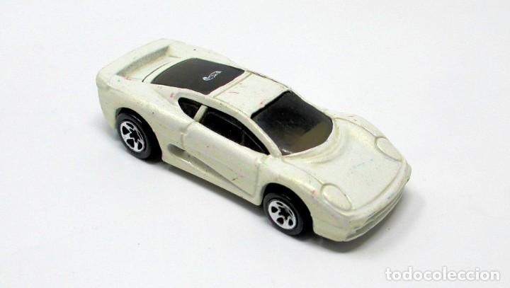 Model cars Hot Wheels: Jaguar XJ 220 de 1995, Deportivo Blanco-Perla de Hot Wheels - Hotwheels - (Malasia 1992)