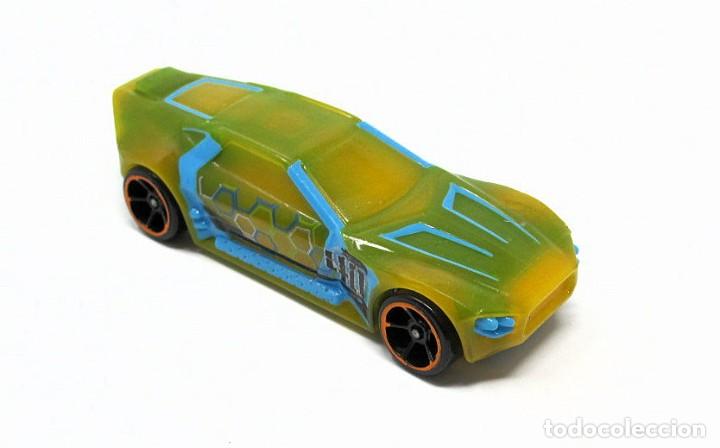 Coches a escala Hot Wheels: Bullet Proof de Hot Wheels Hotwheels - Malasia 2012.