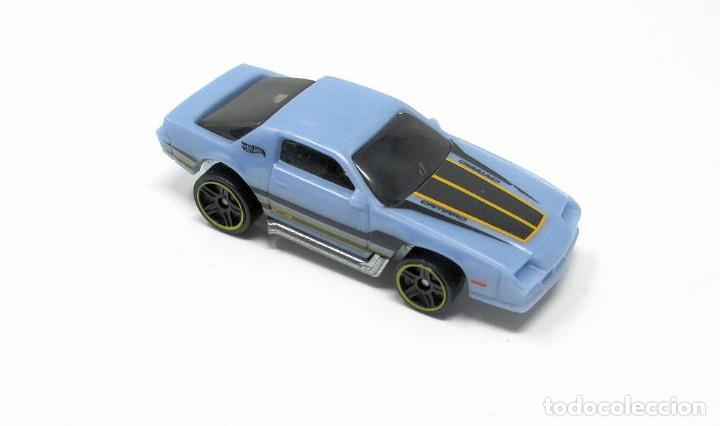 Coches a escala Hot Wheels: Camaro Z28 de Hot Wheels - Malasia.