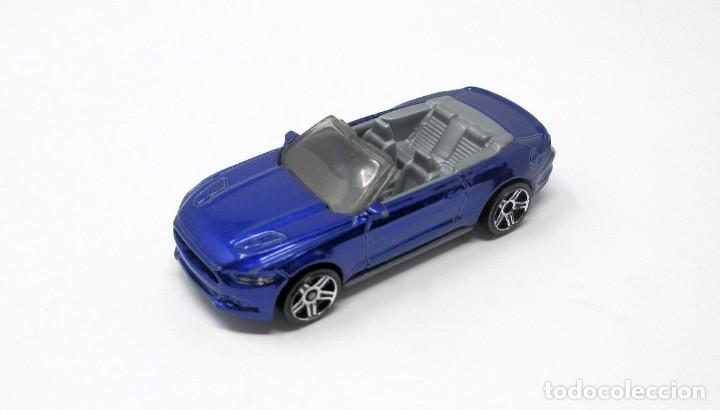 Model cars Hot Wheels: 2015 Ford Mustang Convertible GT de Hot Wheels - Hotwheels - Malasia 2015.
