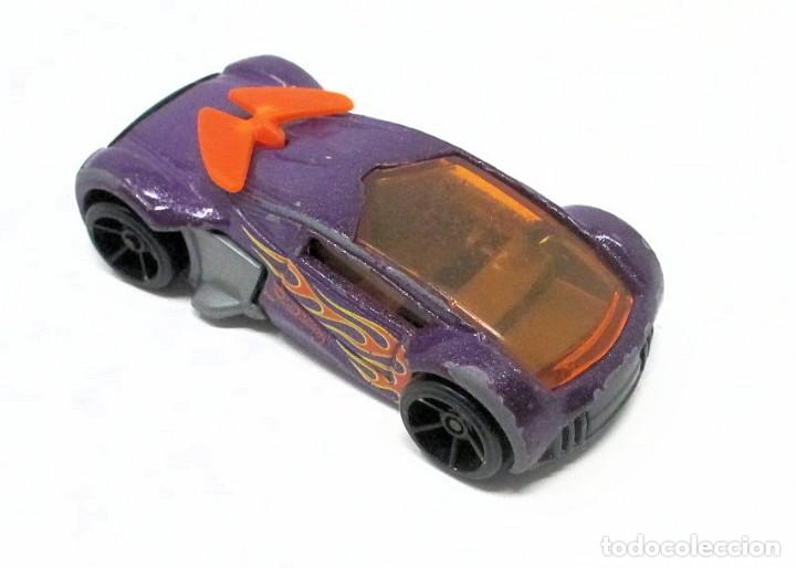 Auto in scala Hot Wheels: Phantom Racer de Hot Wheels Hotwheels - China 2004.