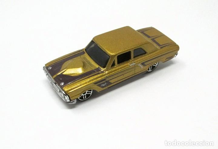 Auto in scala Hot Wheels: Ford Thunderbolt de Hot Wheels - Hotwheels - Malasia 2001.