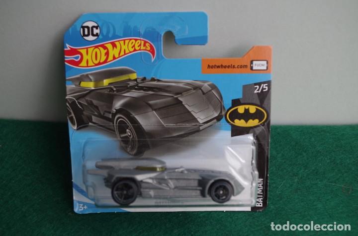 Coches a escala Hot Wheels: HOT WHEELS 2019 BATMOBILE BATMAN 2/5 - Foto 1