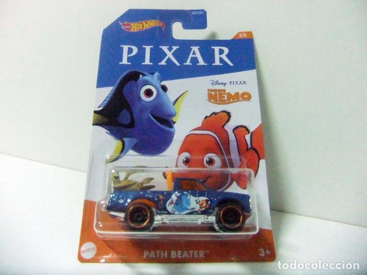 Carros em escala Hot Wheels: PATH BEATER - HOT WHEELS PIXAR SERIES 2020 3/5 - DISNEY FINDING NEMO - COCHE 1:64 PICKUP BUSCANDO A