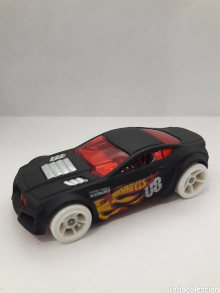 Carros em escala Hot Wheels: HOT WHEELS TORQUE TWISTER