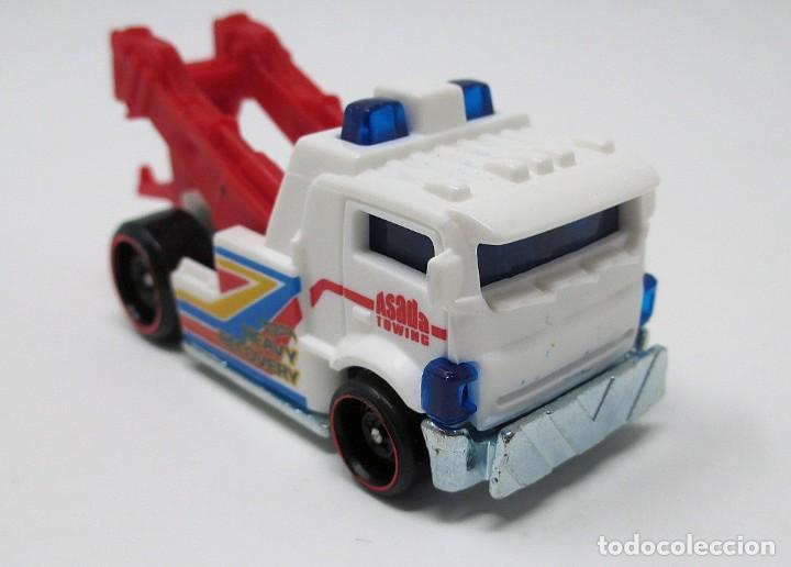 Coches a escala Hot Wheels: Cami&oacute;n Gr&uacute;a de Hot Wheels - Hotwheels - Heavy Hitcher - Malasia 2018