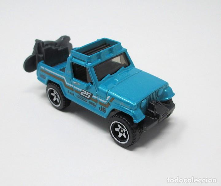 Coches a escala Hot Wheels: Jeepster Commando 1967 de Hot Wheels - Hotwheels - Malasia 2018