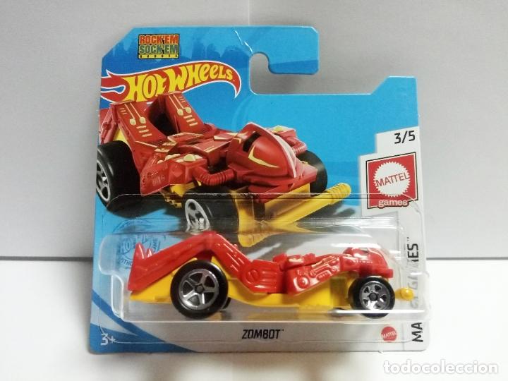 Auto in scala Hot Wheels: ZOMBOT - HOT WHEELS MATTEL GAMES 3/5 2021 - ESCALA 1:64 - COCHE ROJO ROBOT ROBOTS JUGUETE HW