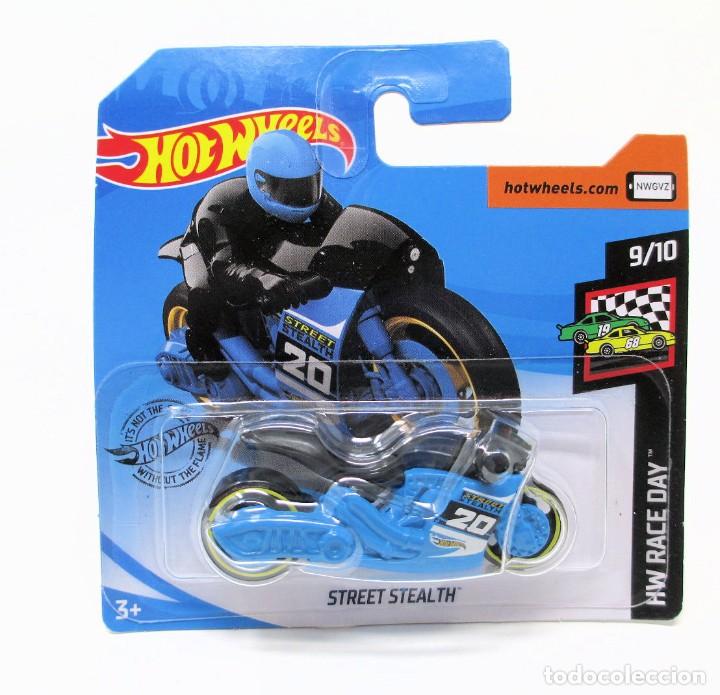 Coches a escala Hot Wheels: Street Stealth de Hot Wheels - Hotwheels - Malasia 2014/2020