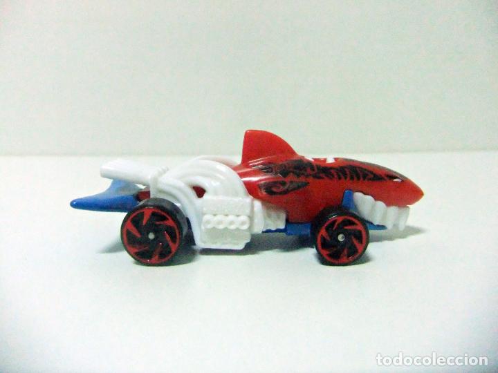 Auto in scala Hot Wheels: SHARKRUISER - HOT WHEELS MATTEL 2019 - ESCALA 1:64 COCHE JUGUETE TIBUR&Oacute;N SHARK WAVE CRAVERS 5-PACK