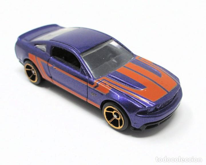 Voitures miniatures Hot Wheels: 2010 Ford Mustang GT de Hot Wheels - Hotwheels - Malasia 2009