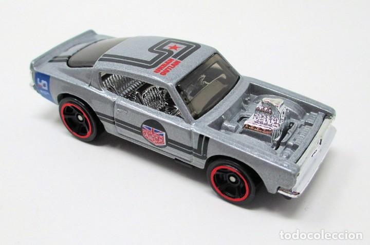 Coches a escala Hot Wheels: Plymouth Barracuda de Hot Wheels - Hotwheels - Malasia 1969 / 2017