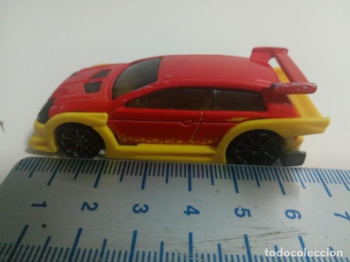 Auto in scala Hot Wheels: HOT WHEELS FLIGHT 03 ROJO-AMARILLO BASE METAL COCHE LOTE MATTEL