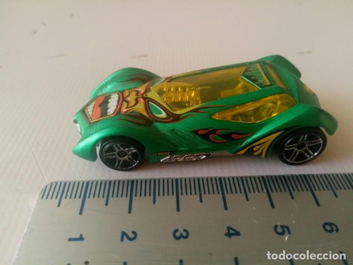 Auto in scala Hot Wheels: HOT WHEELS SINISTRA VERDE MALASIA 2010 BASE METAL COCHE LOTE MATTEL