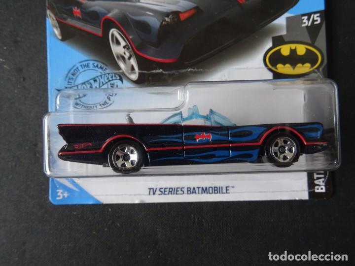 Coches a escala Hot Wheels: HOT WHEELS BATMOBILE BATMAN 2017 3/5 - Foto 1