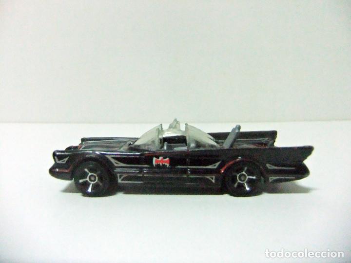 Carros em escala Hot Wheels: TV SERIES BATMOBILE HOT WHEELS HW CITY 2014 CLASSIC BATM&Oacute;VIL 1966 DC COMICS COCHE 1:64 BATMAN K6147
