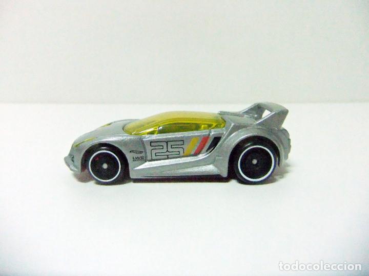 Voitures miniatures Hot Wheels: QUICK N&acute;SIK - HOT WHEELS MATTEL 2020 COCHE 1:64 FUTURISTA #25 PLATA SILVER CAR MULTIPACK EXCLUSIVE