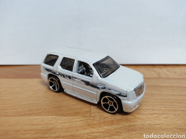Modellautos Hot Wheels: HOT WHEELS '07 ESCALADE